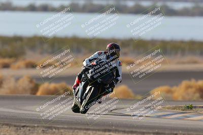 media/Dec-18-2022-SoCal Trackdays (Sun) [[8099a50955]]/Turn 14 (940am)/